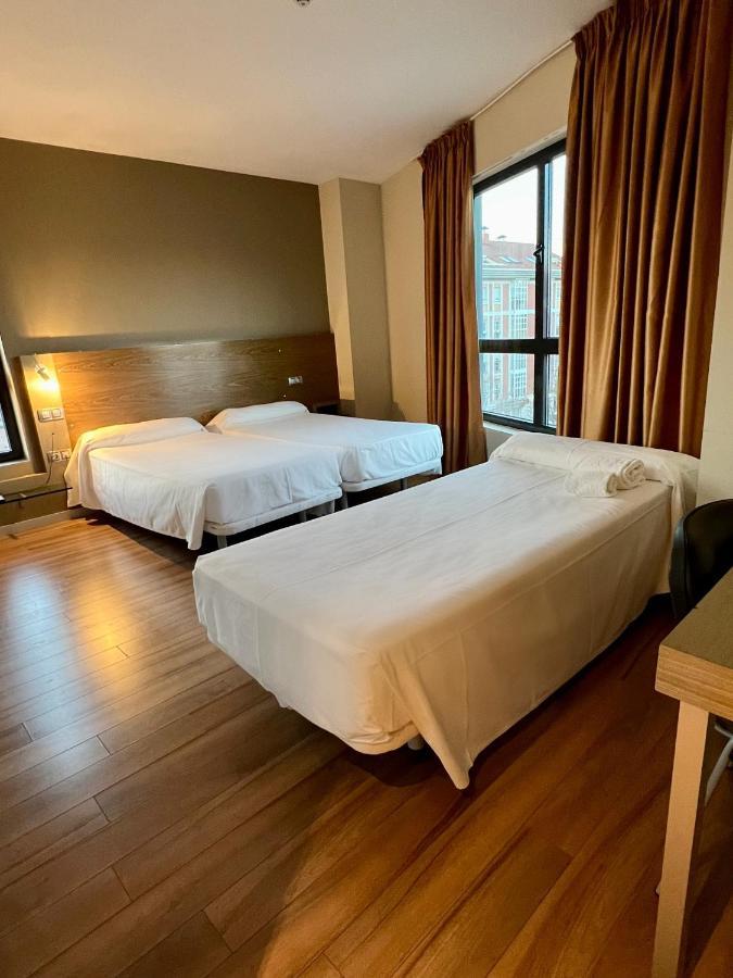 Hotel Duero Laguna de Duero Kültér fotó