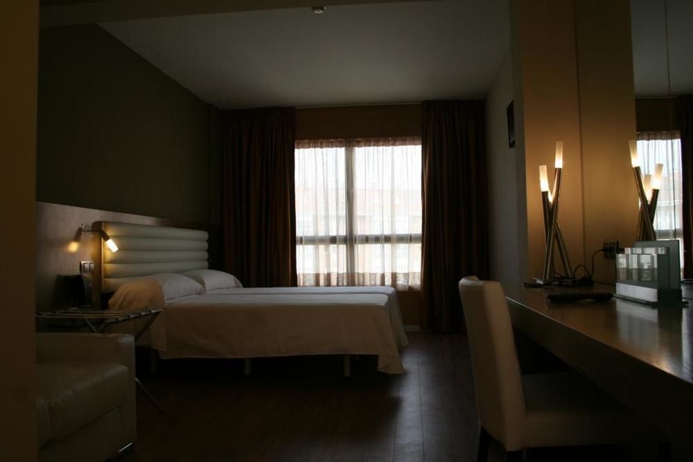 Hotel Duero Laguna de Duero Kültér fotó