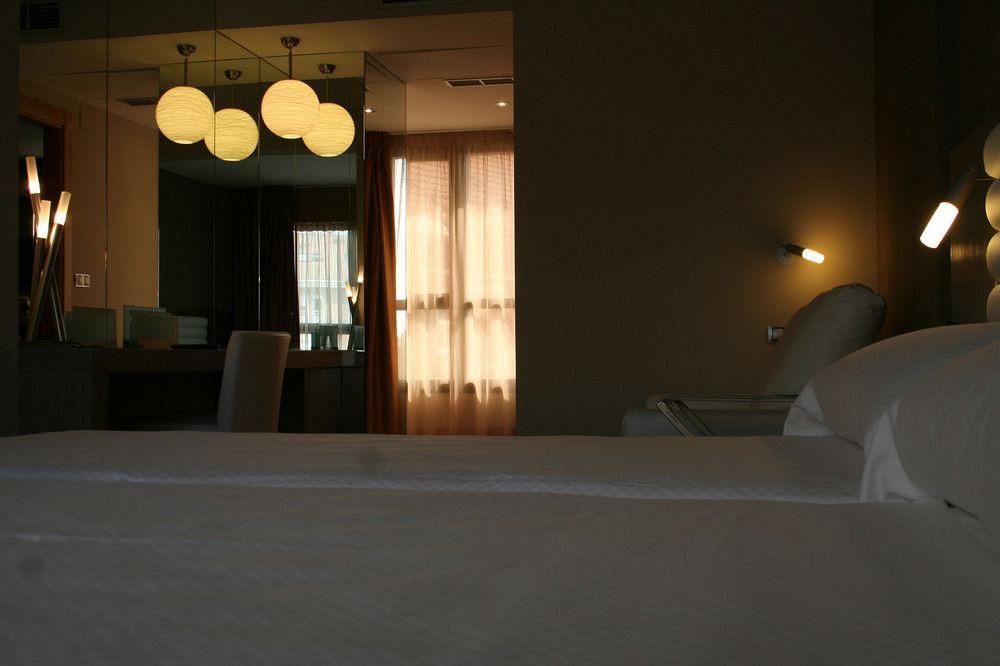 Hotel Duero Laguna de Duero Kültér fotó